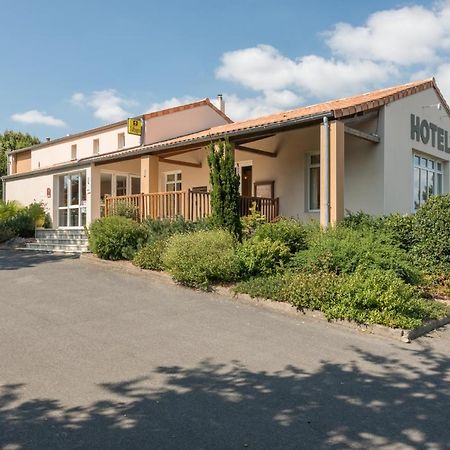 Logis Hotel Les 3 Marchands Bressuire Εξωτερικό φωτογραφία
